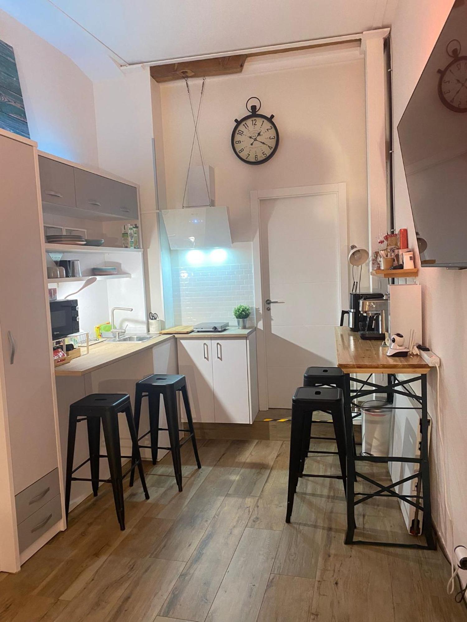 Centrico. Atocha-Lavapies. Nuevo. 100% Equipado. Apartment Madrid Ngoại thất bức ảnh