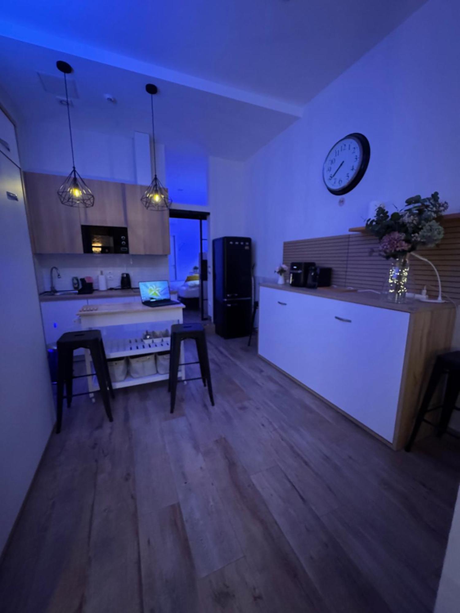 Centrico. Atocha-Lavapies. Nuevo. 100% Equipado. Apartment Madrid Ngoại thất bức ảnh